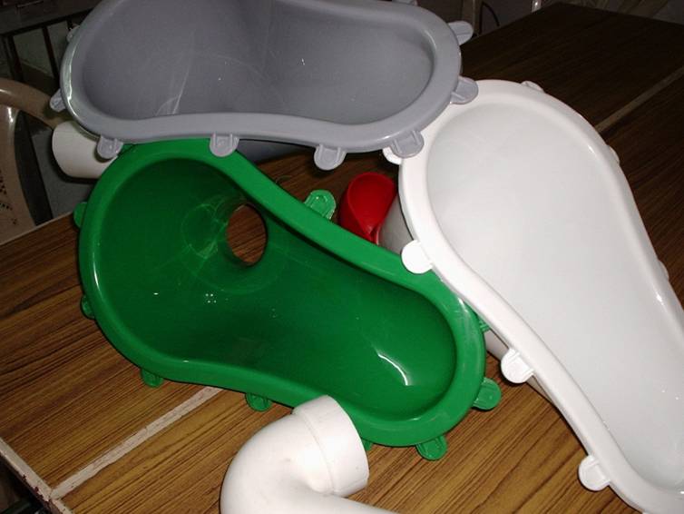 Polypropylene squat pans